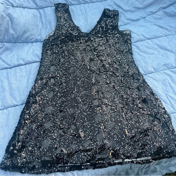 Express Black Sequin Over Silver Bodycon Sleeveless Mini Dress Size Large - Picture 1 of 8